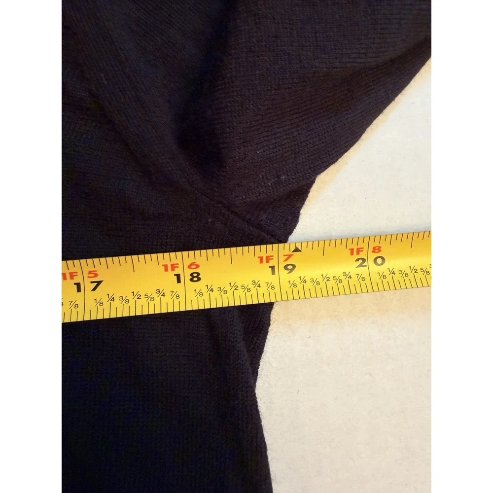 Banana Republic Men's Small 100% Extra Fine Merino Wool V-Neck Sweater Black